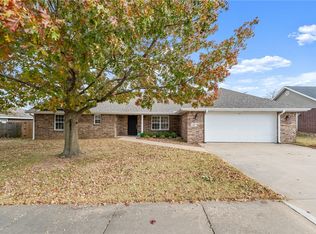 2407 S Washington St, Siloam Springs, AR 72761