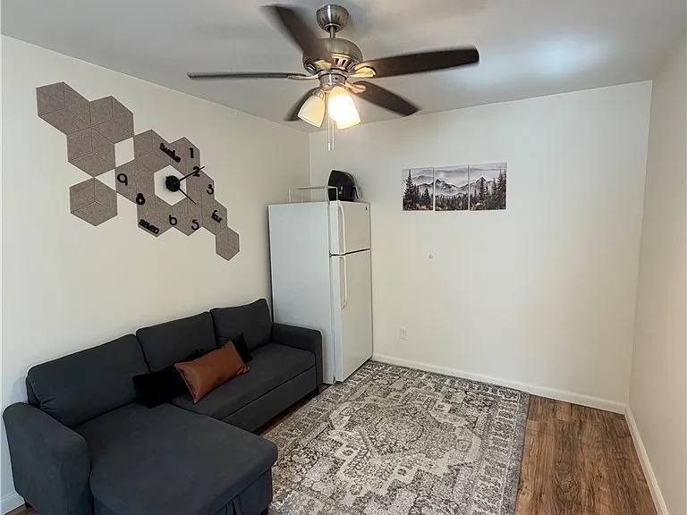 10642 Nettleton St #1/2 — Photo 5
