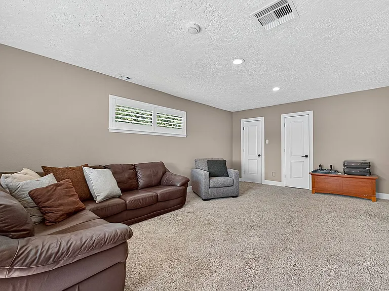 5815 Green Terrace Ln — Photo 41