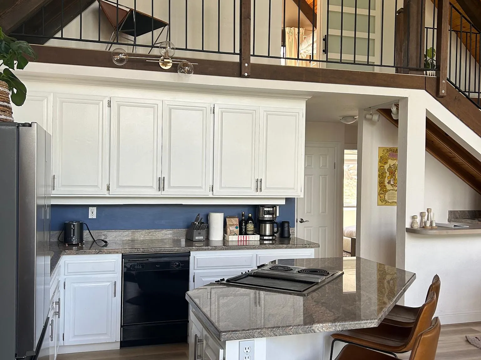 4 bed, 2296 sqft, $4,500 — Photo 4
