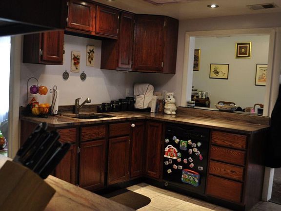 Kitchen - towards sink