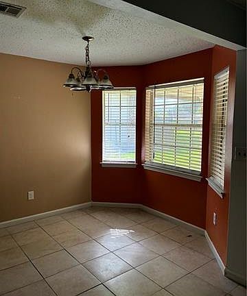 5th image of 206 Devon Rd