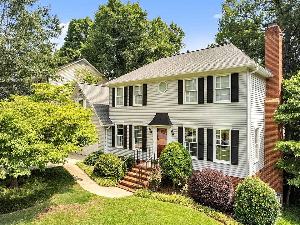 1st image of 410 Woodway Dr