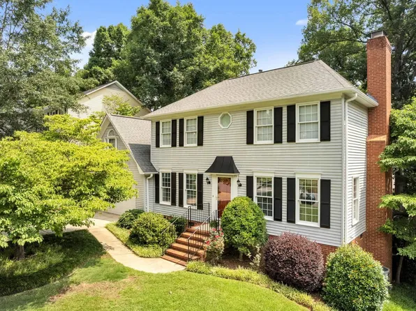 410 Woodway Dr, Greer, SC 29651