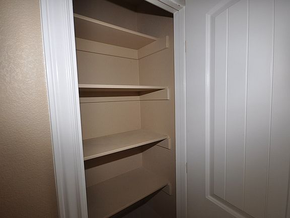 5th image of 4013 Washington Ave APT 101