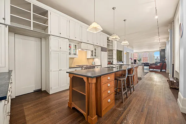 Rented by Compass | media 6