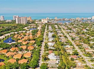 665 91st Ave N, Naples, FL 34108