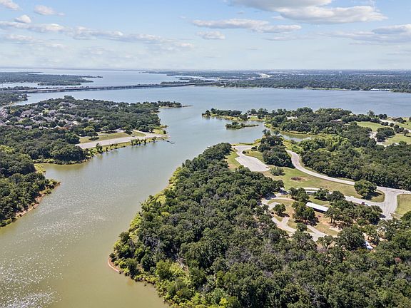 3rd image of 1155 Point Vista Rd