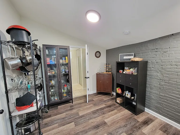 217 Pearl St #2 — Photo 9