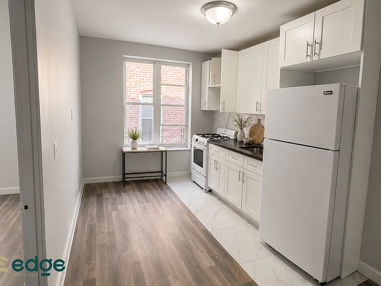 364 E 96th St #1F — Photo 2