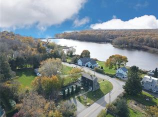 269 Shore Rd, Waterford, CT 06385