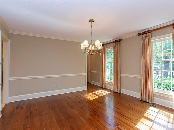 5th image of 624 Wells Ct