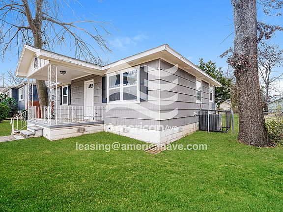 1646978_002_front_view_2.jpg