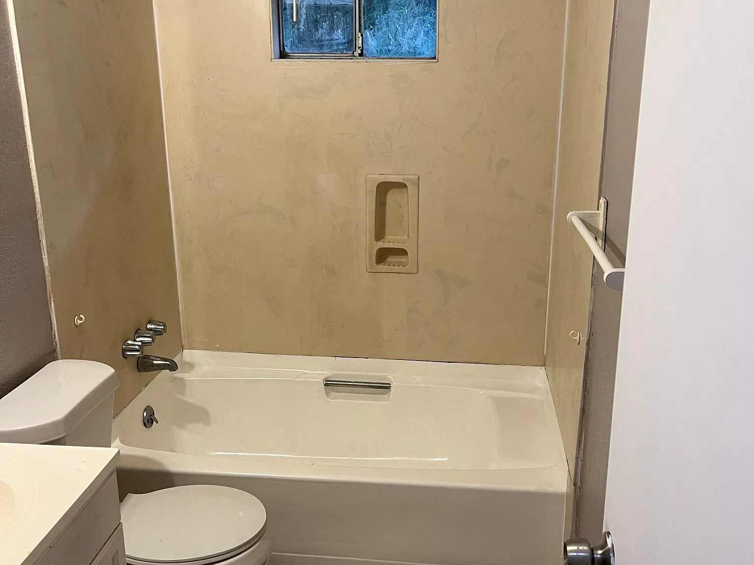 2480 S Groveland Cir — Photo 3