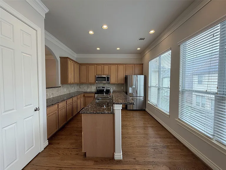 2612 Edgefield Lakes Dr — Photo 12
