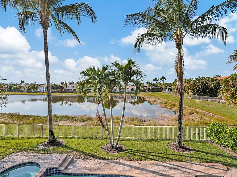 11615 Paradise Cove Ln — Photo 55