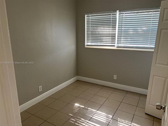 4th image of 711 Carolina Ave