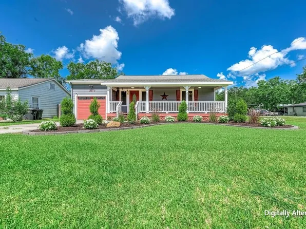 1419 S Durant St, Alvin, TX 77511