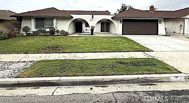 3 bed, 1583 sqft, $4,000 — Photo 1