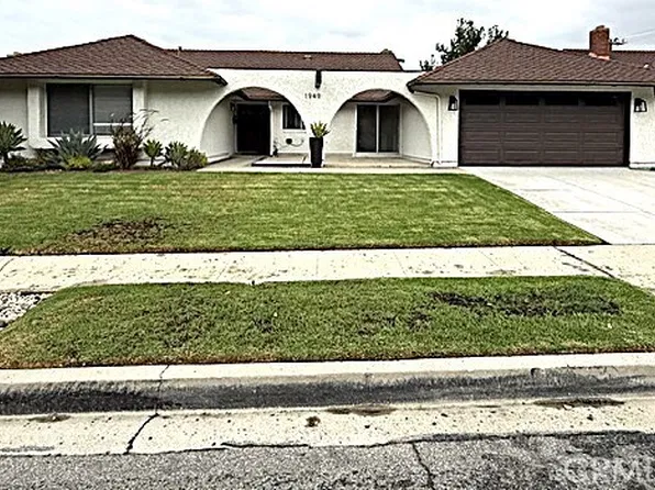 1949 Chalon St, Newbury Park, CA 91320