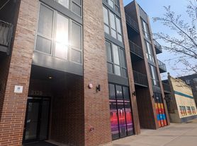 5139 North Broadway - 205