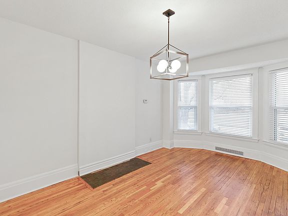 5th image of 2133 Field St