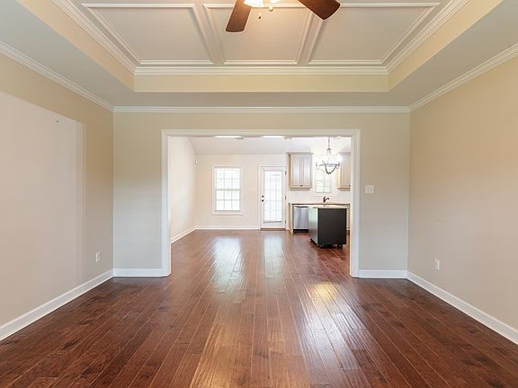 4th image of 937 Sugarberry Dr