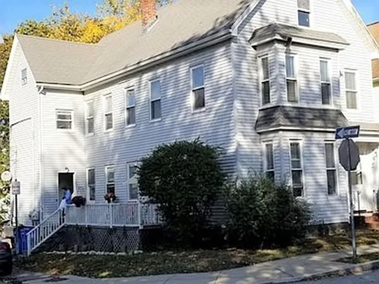 176 Chestnut St #2 — Photo 8