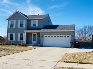 418 Summer Circle Dr SE, Grand Rapids, MI