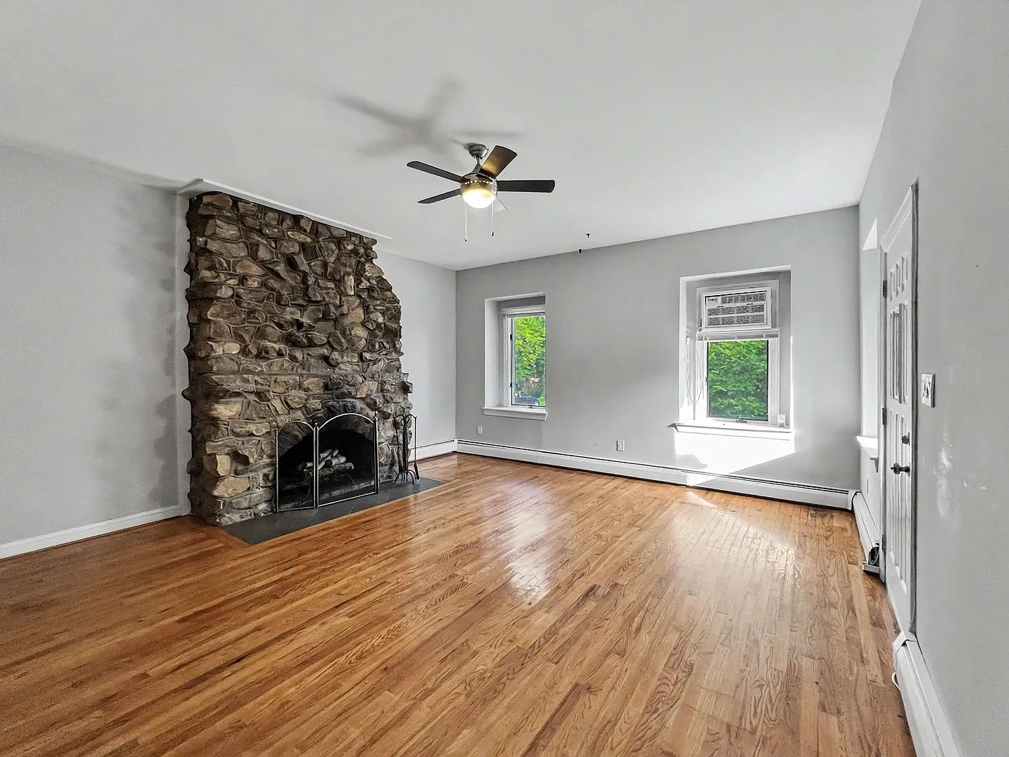 114 Walnut Avenue — Photo 2