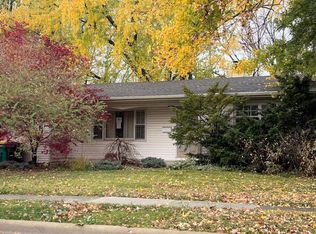 4516 Sussex Dr, McHenry, IL 60050