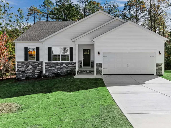 3041 Platinum Circle, West End, NC 27376