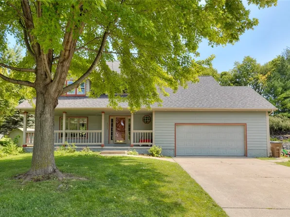 155 Orchard Ct, Pleasant Hill, IA 50327