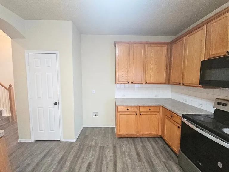 4605 Buffalo Bend Pl — Photo 6