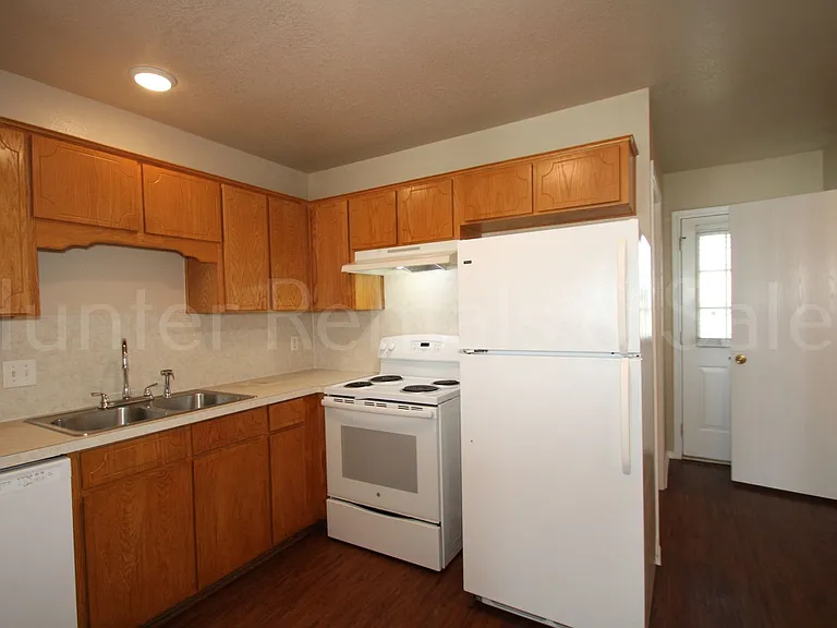 3904C Gus Dr — Photo 8