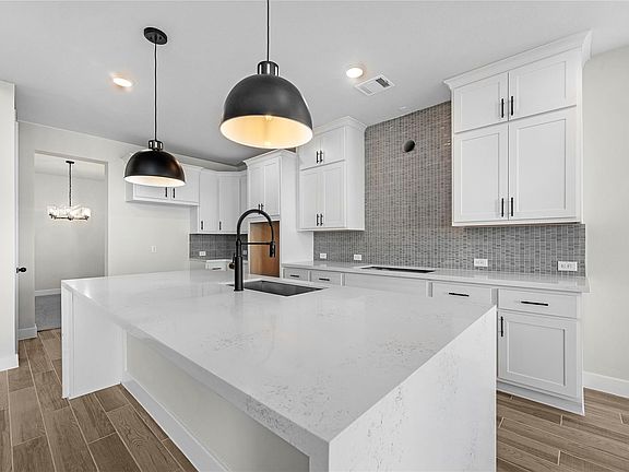 5th image of 4814 Ara Dr