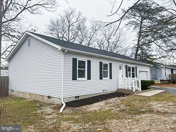 2nd image of 328 Sassafras St