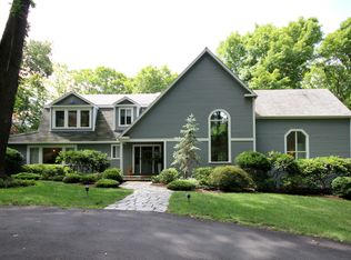 11 Lilac Ln, Weston, CT 06883