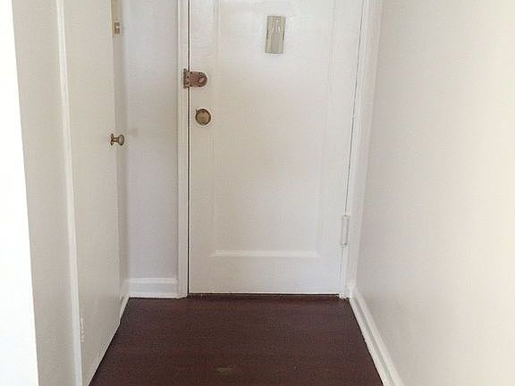 3rd image of 32 Broad St E APT B2a
