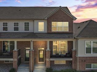478 Woodmoor Dr #478, Lombard, IL 60148