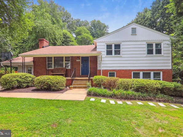 9805 Five Oaks Rd, Fairfax, VA 22031