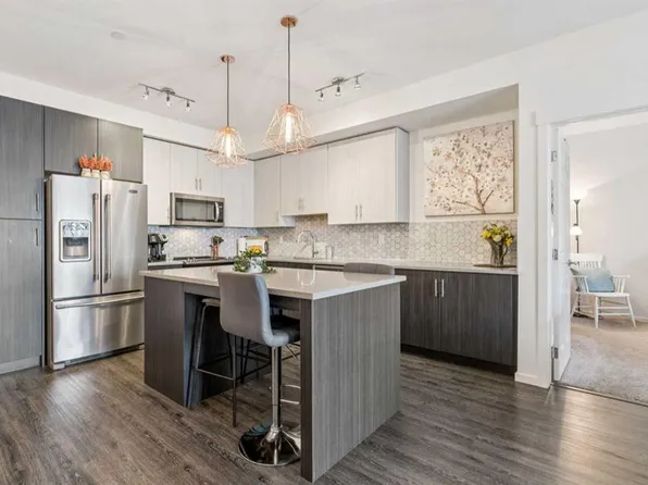 151 E Legacy Main St SE #7104, Calgary, AB T2X 4A4