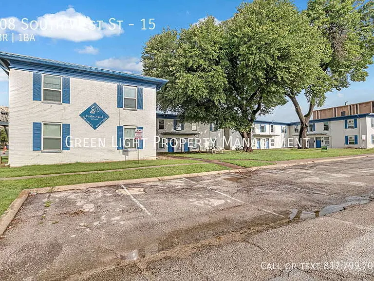 308 S West St #15 — Photo 1