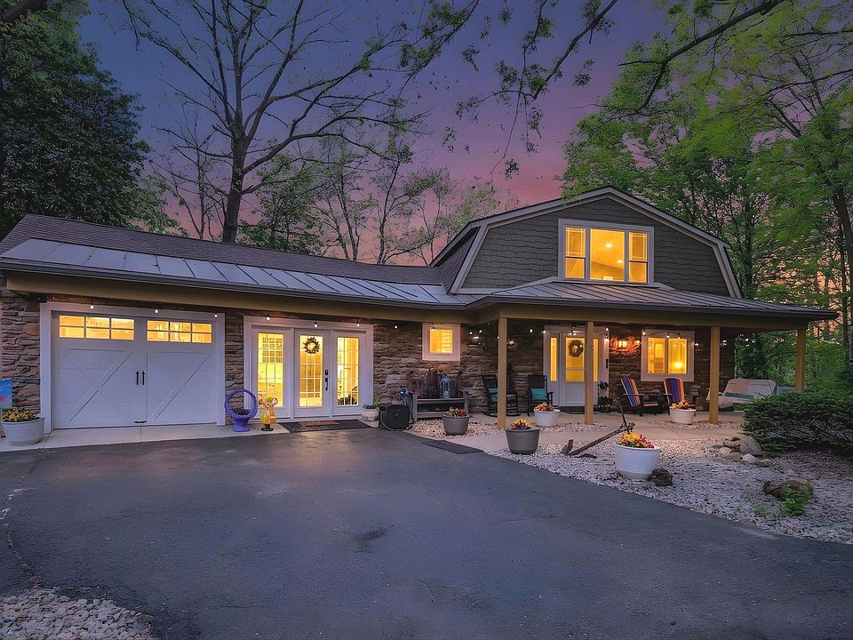 1st image of 17 Point Ln