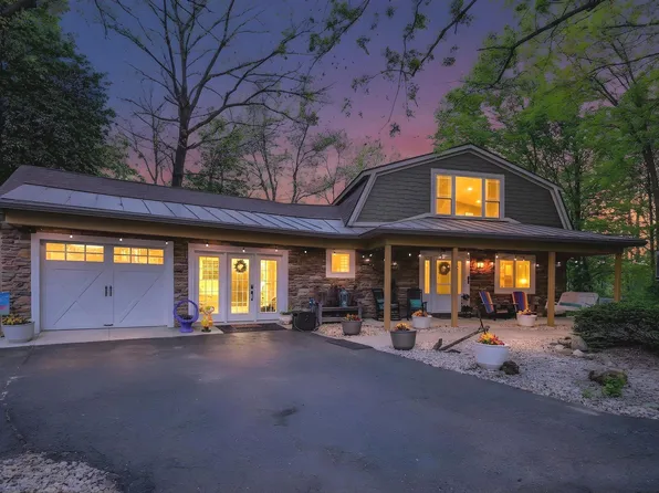 17 Point Ln, Arcadia, IN 46030