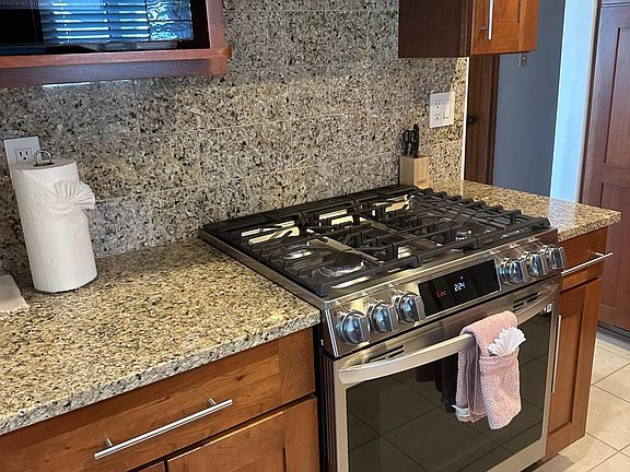 kitchen w stainless appliances