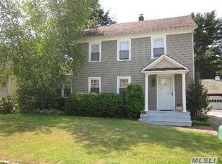 23 Locust Ave, East Norwich, NY 11732