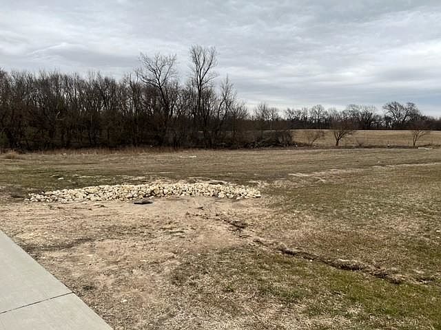 1st image of 3041 Deer Run Dr SE