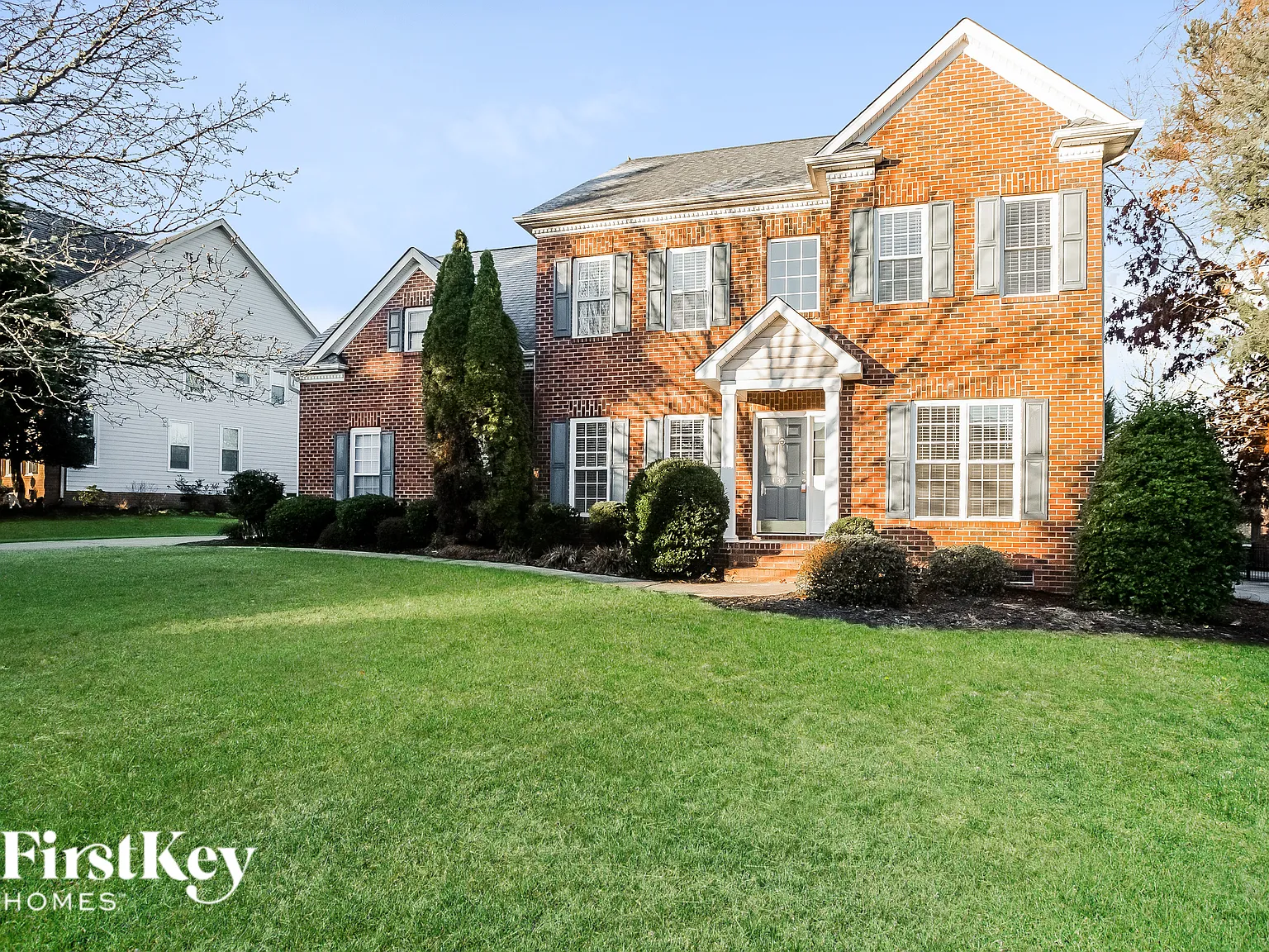 4 bed, 2.5 bath, 2596 sqft, $3,375 — Photo 2
