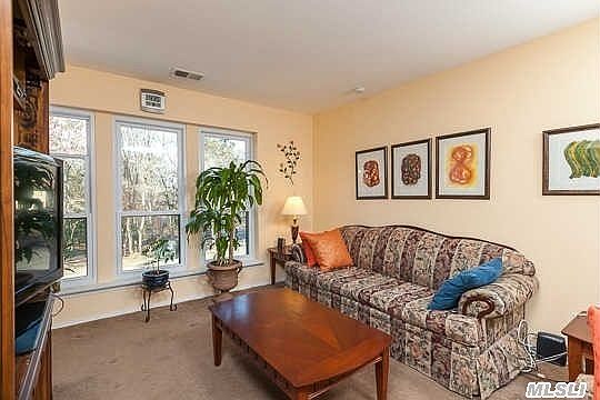 3rd image of 10 Locust Ct #1710